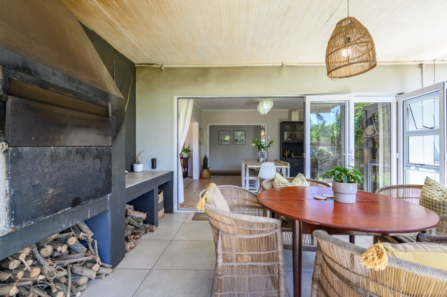 To Let 5 Bedroom Property for Rent in Summerstrand Eastern Cape